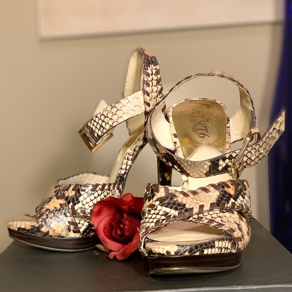 🇺🇦Micheal Kors Snakeskin platform Sandal pumps